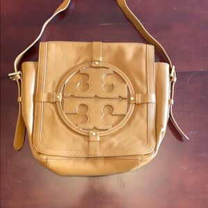 Tory Burch Tan Leather Bag with Logo Medallion